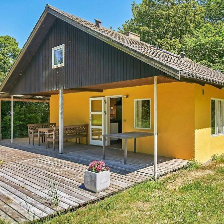 6 Person Holiday Home In Aakirkeby Room photo