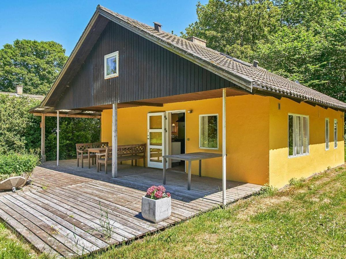 6 Person Holiday Home In Aakirkeby Room photo